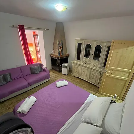 Homestay Smeralda Room's